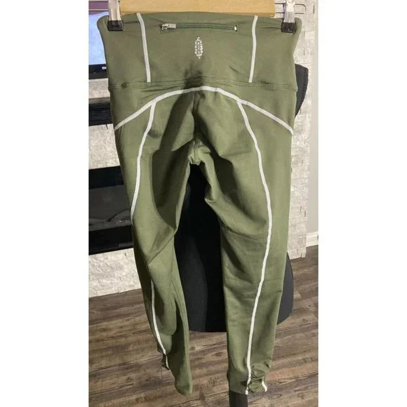 NWT-Free People- FP Movement "Youre a Peach" legging-Full Length-XS-Retails: $98 - Picture 2 of 4